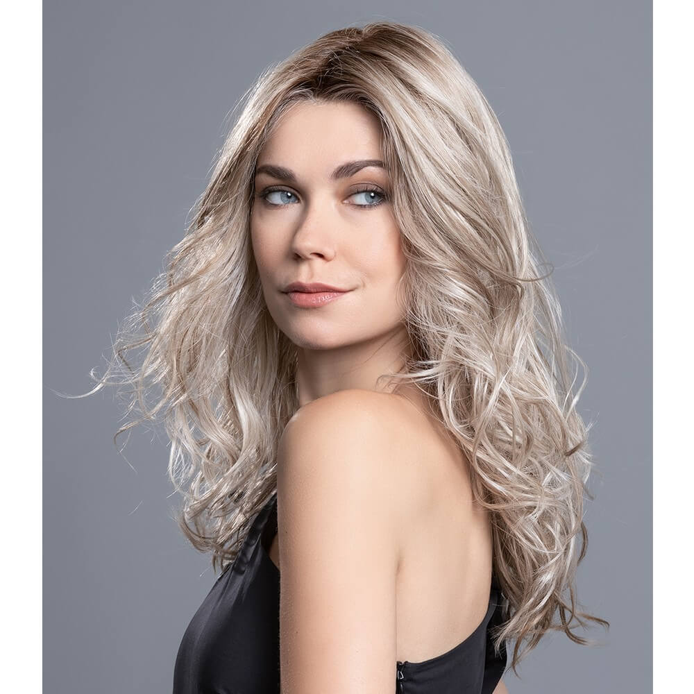 Diva by Ellen Wille in Champagne Rooted Image 3